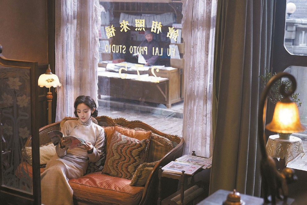 一袭华丽藏不住空心 谁最该“醒来”?——由《醒来》谈近期谍战剧的一种倾向